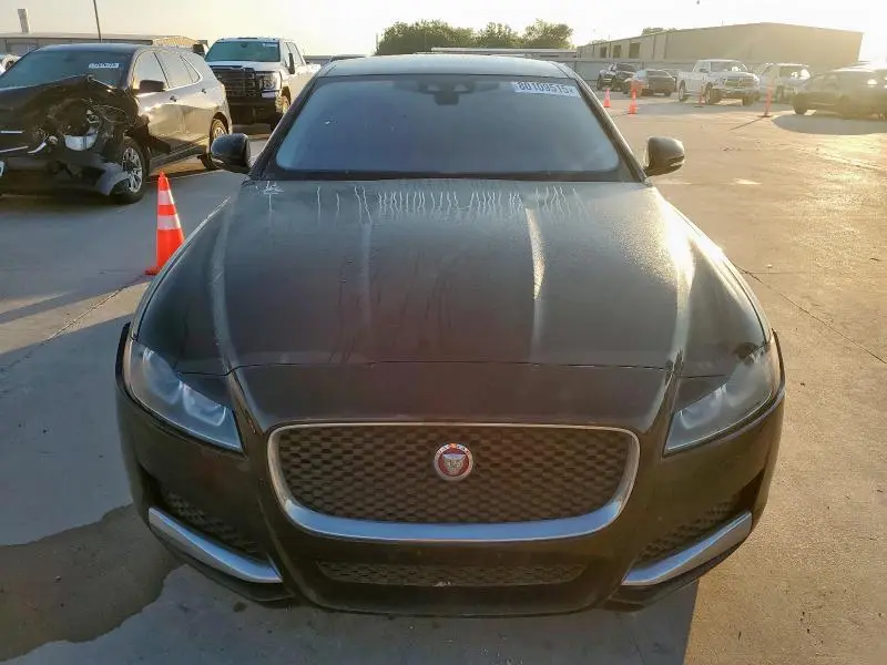 2018 JAGUAR XF PREMIUM  