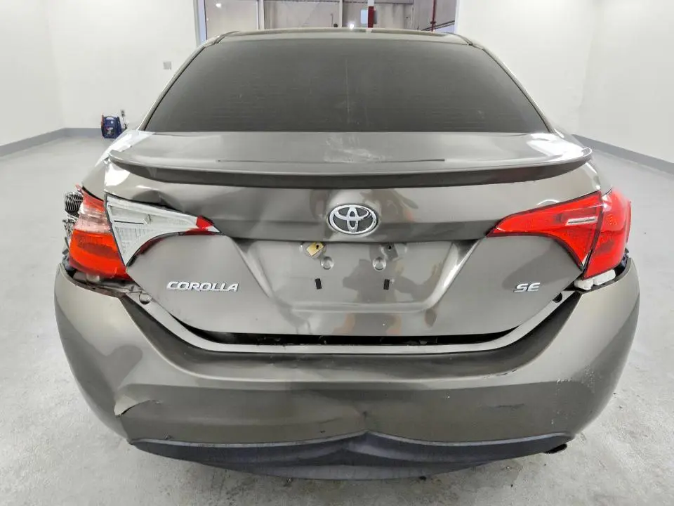 2019 TOYOTA COROLLA SE  