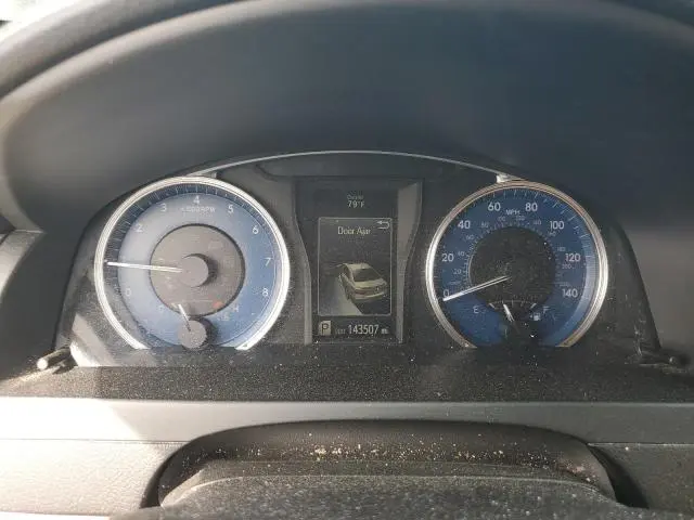 2016 TOYOTA CAMRY LE