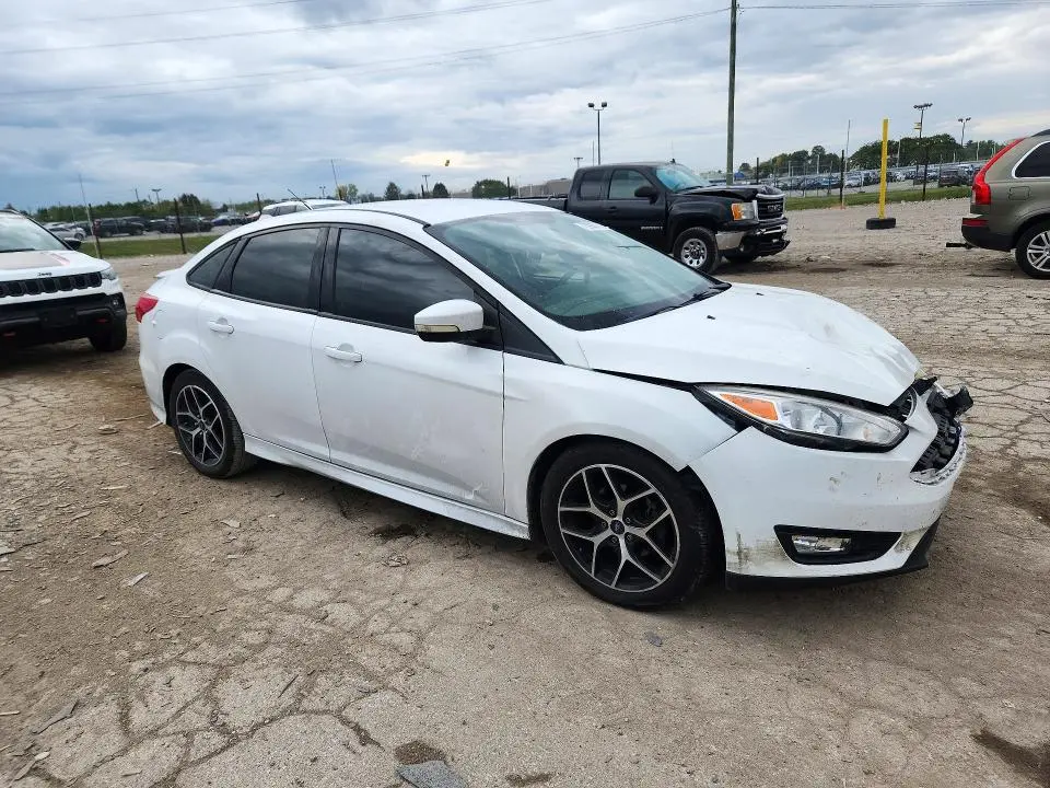 2016 FORD FOCUS SE  
