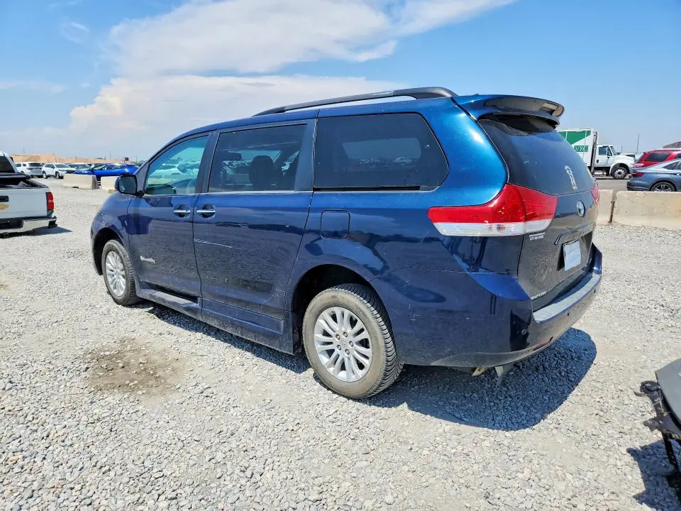2012 TOYOTA SIENNA XLE 8-PASSENGER  