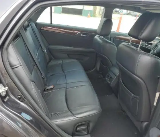 2010 TOYOTA AVALON XL  