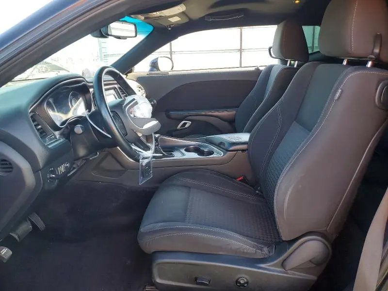 2016 DODGE CHALLENGER SXT  