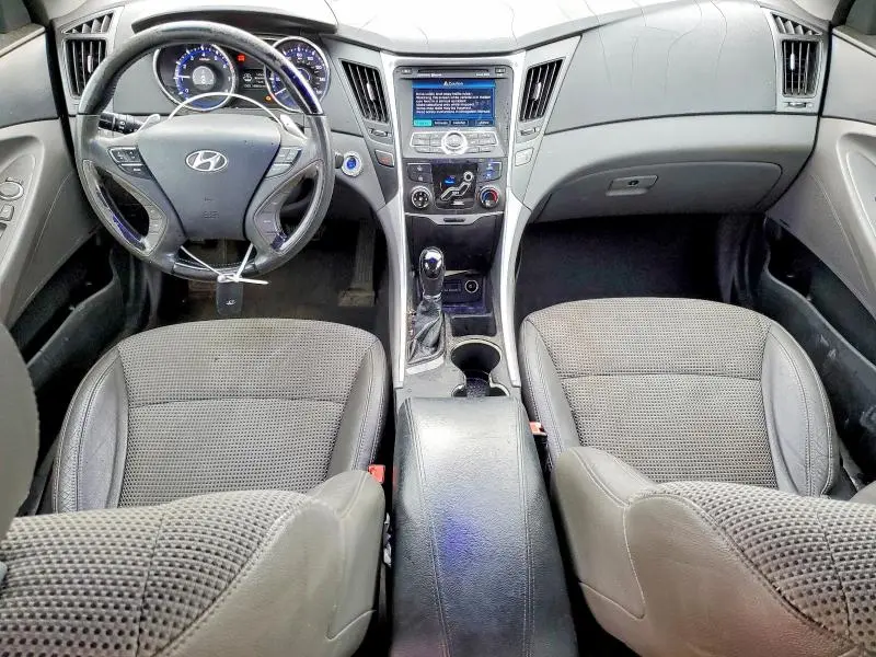 2011 HYUNDAI SONATA SE  