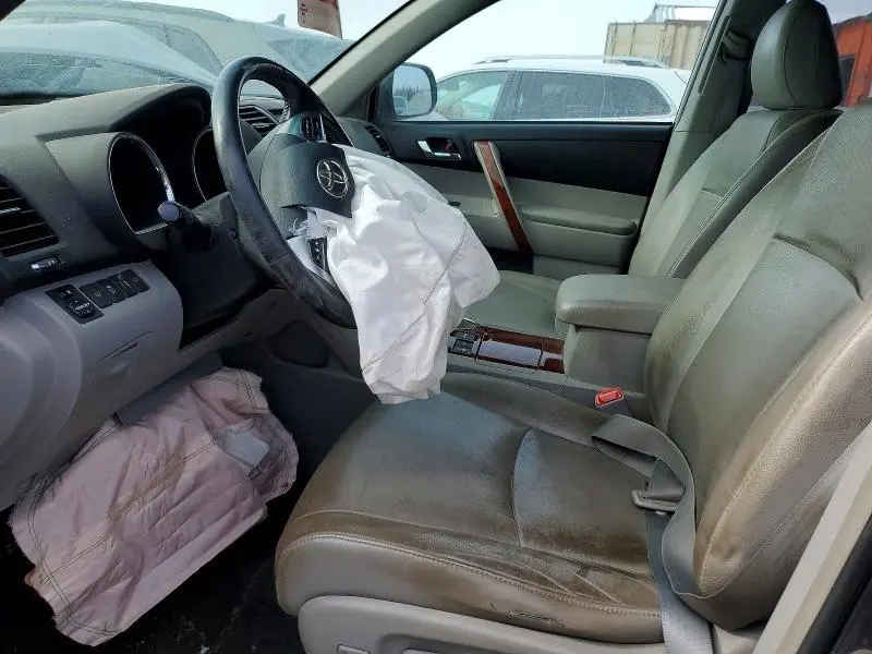 2011 TOYOTA HIGHLANDER LIMITED  