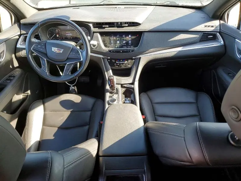 2021 CADILLAC XT5 LUXURY  