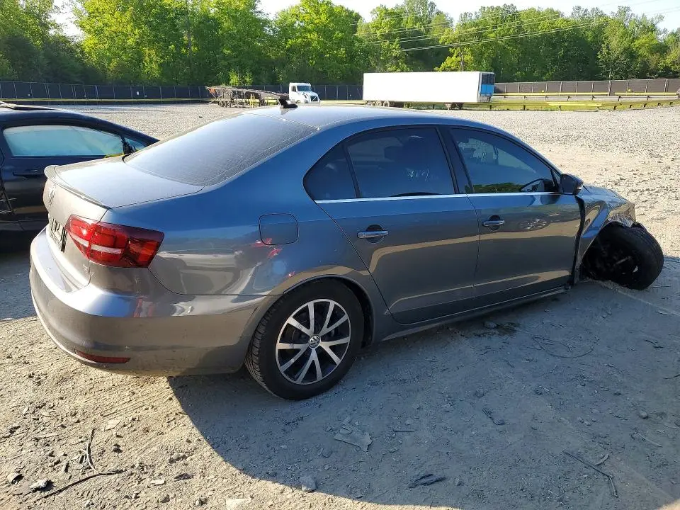 2017 VOLKSWAGEN JETTA SE  