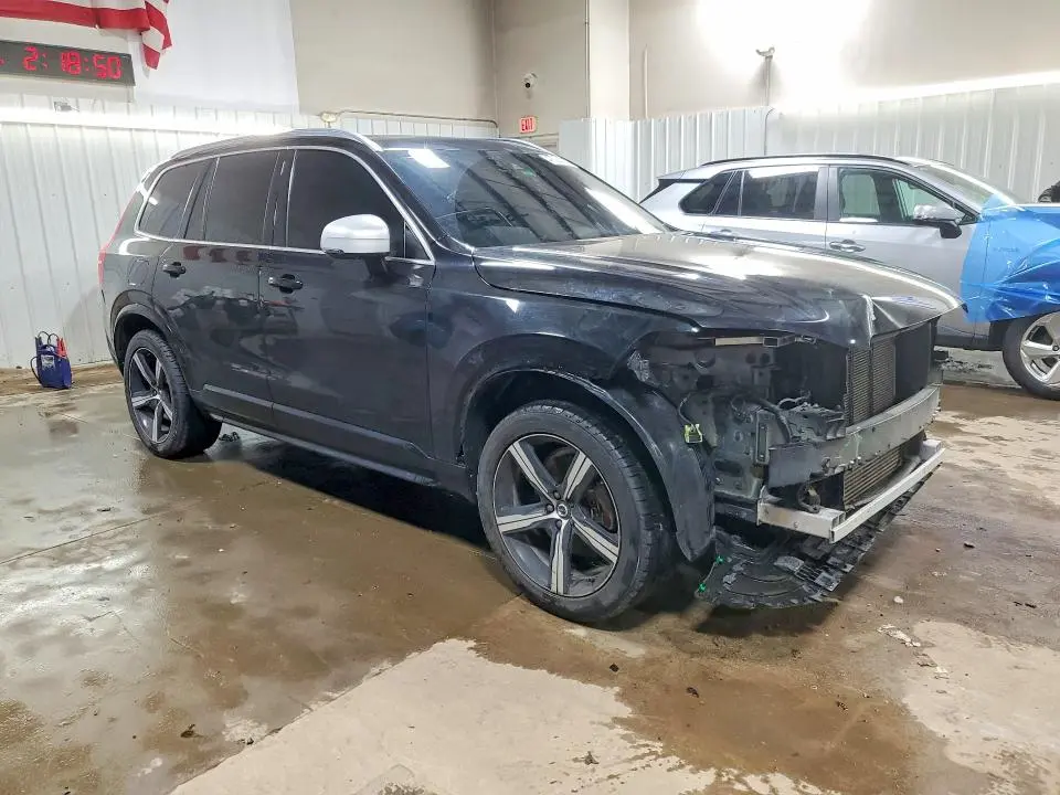 2018 VOLVO XC90 T5  