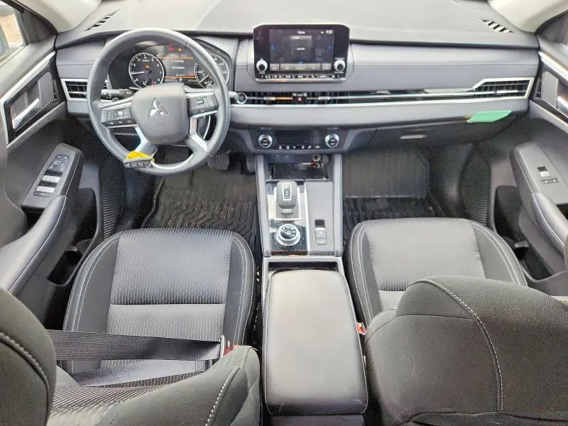 2024 MITSUBISHI OUTLANDER ES  