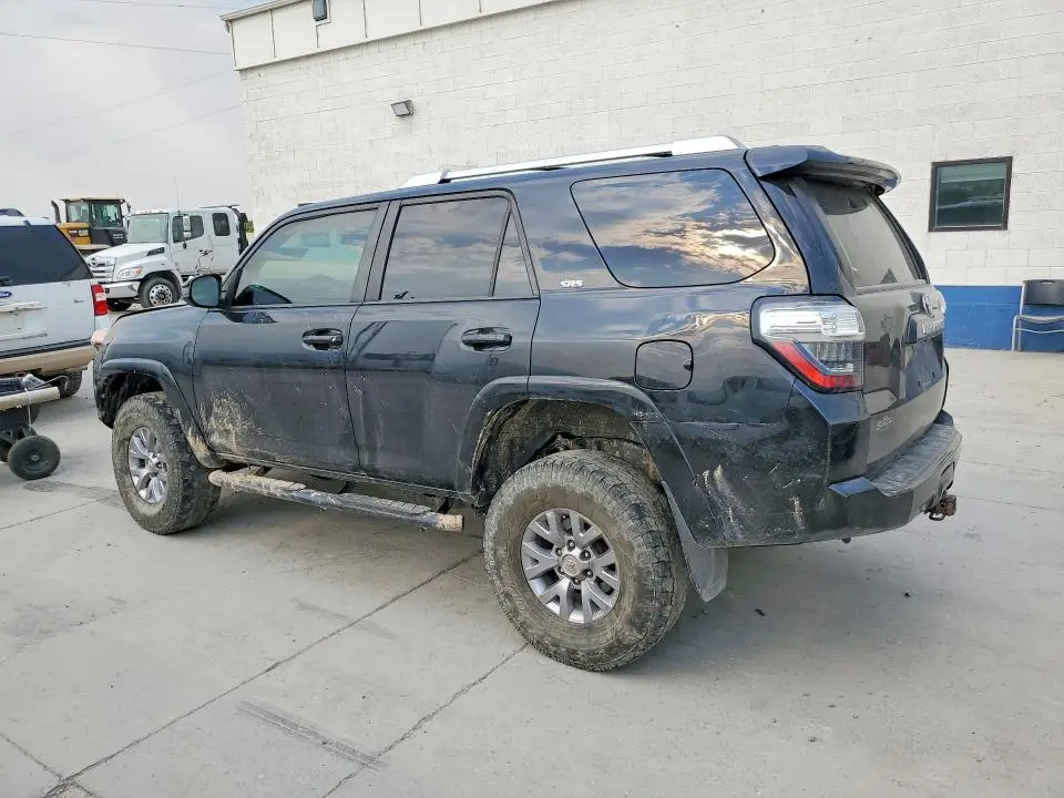 2016 TOYOTA 4RUNNER SR5  
