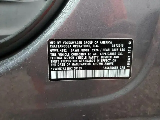 2013 VOLKSWAGEN PASSAT SE  
