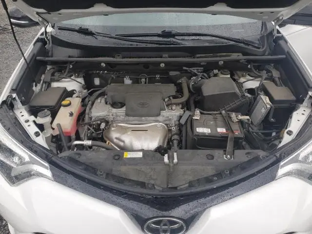 2017 TOYOTA RAV4 SE