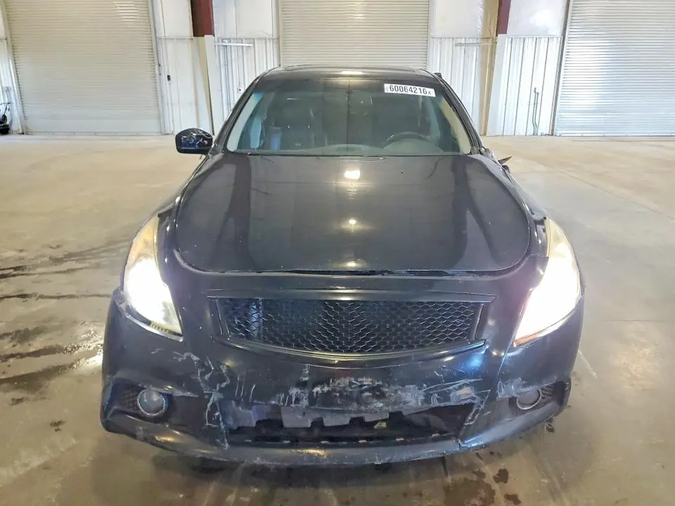 2011 INFINITI G37   