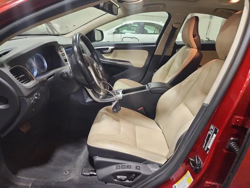 2013 VOLVO S60 T5  