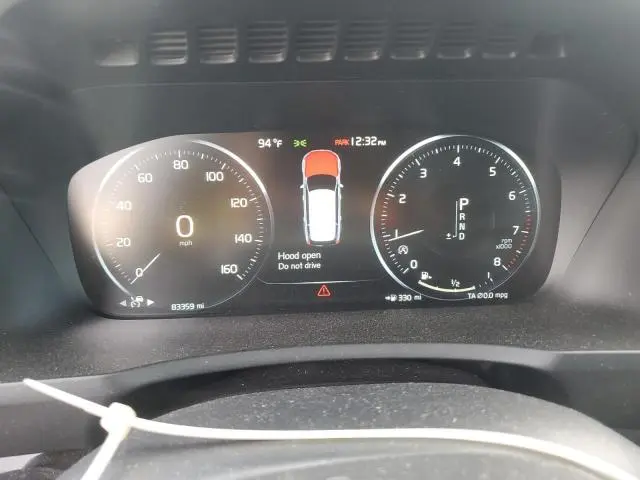 2017 VOLVO XC90 T6  