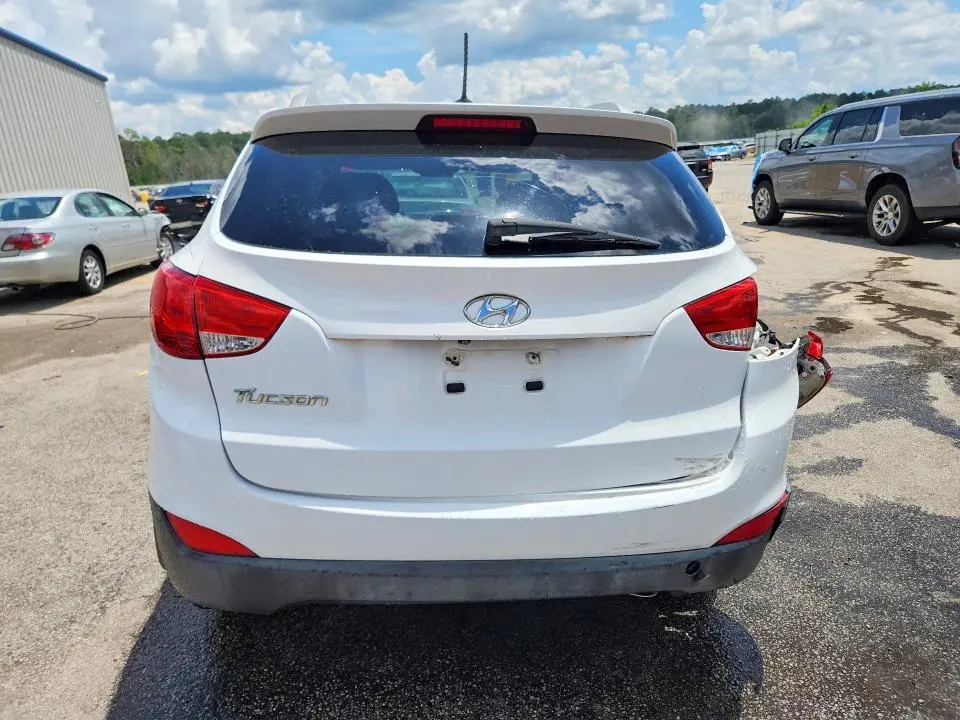 2014 HYUNDAI TUCSON SE  