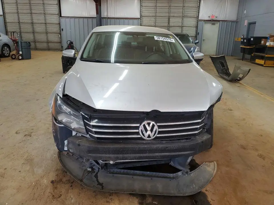 2015 VOLKSWAGEN PASSAT S  