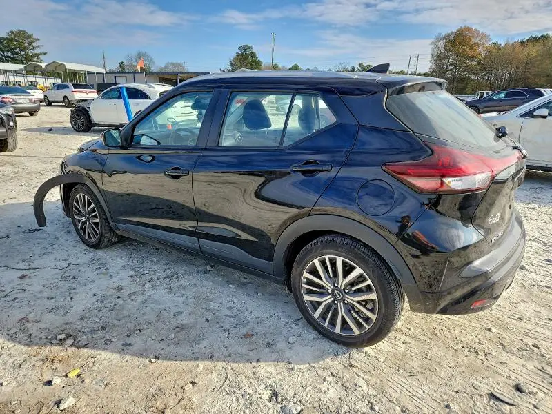 2022 NISSAN KICKS SV  