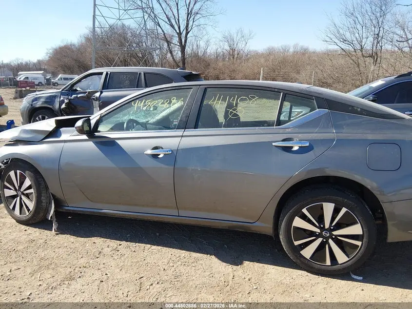 2022 NISSAN ALTIMA SV FWD