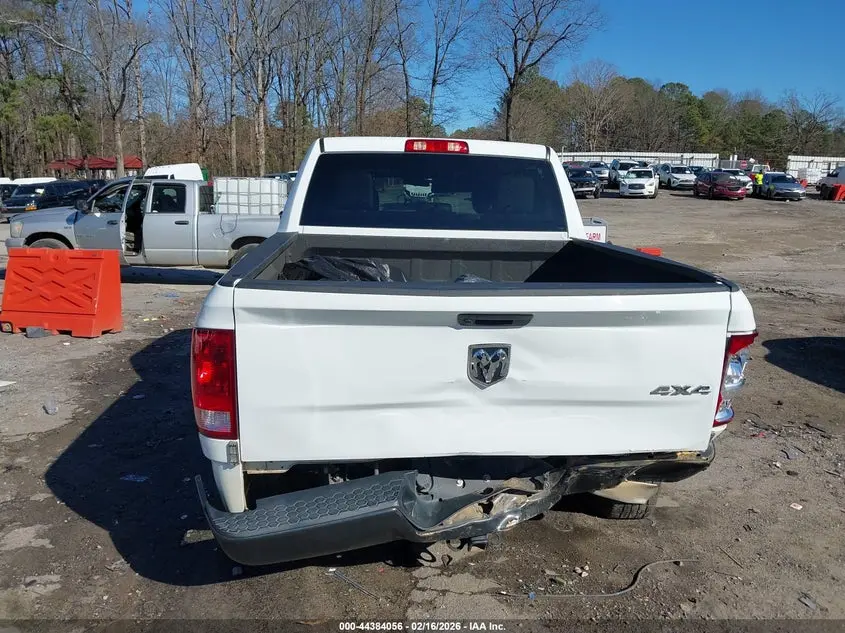 2022 RAM 1500 CLASSIC TRADESMAN  4X4 5'7 BOX