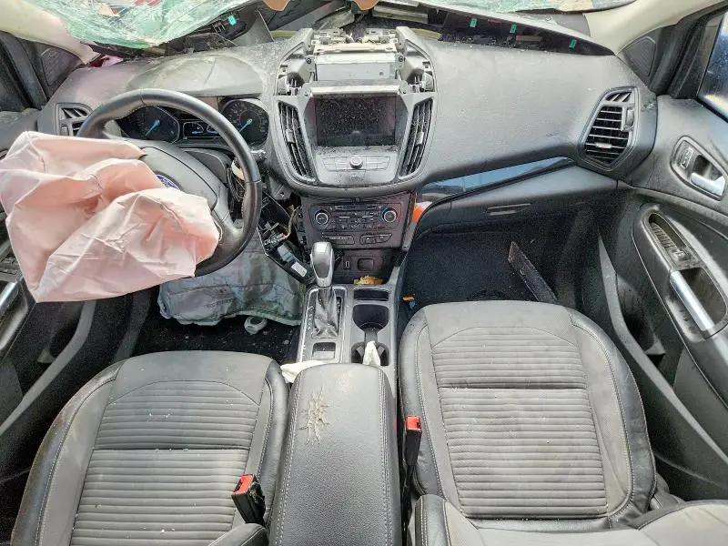 2019 FORD ESCAPE SE  
