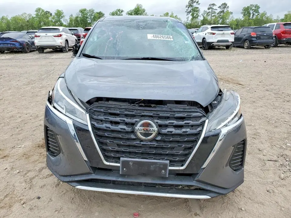 2021 NISSAN KICKS S  
