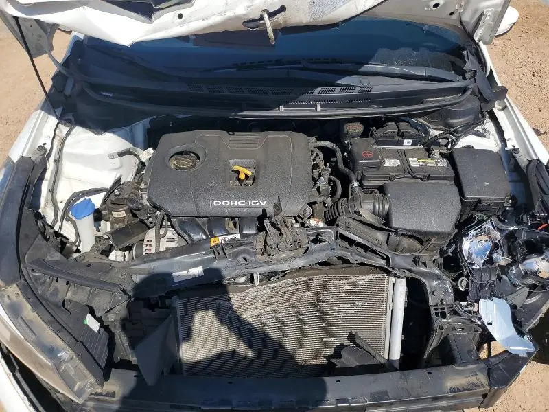 2017 KIA FORTE LX  