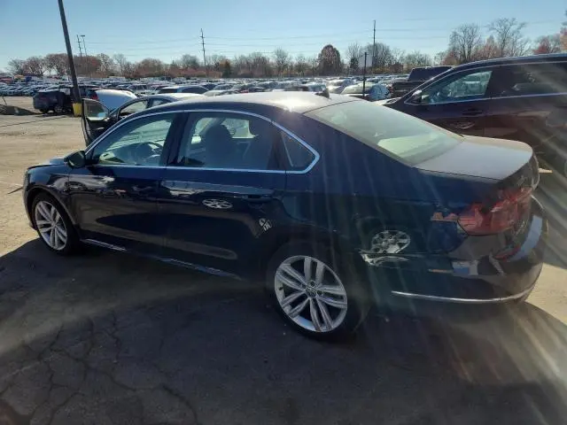 2018 VOLKSWAGEN PASSAT SE  