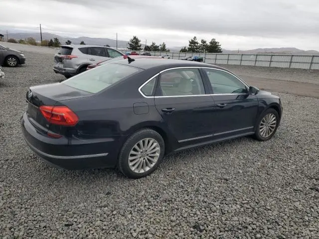 2016 VOLKSWAGEN PASSAT SE  