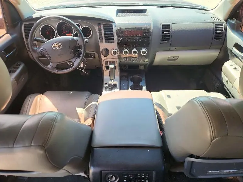 2012 TOYOTA SEQUOIA SR5  