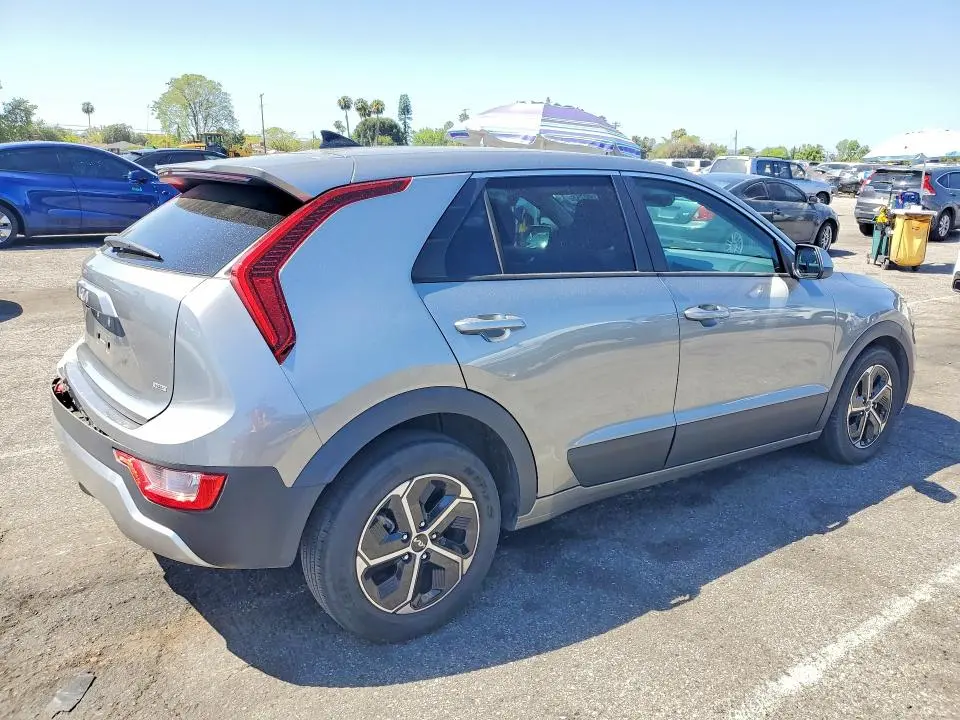 2023 KIA NIRO LX  