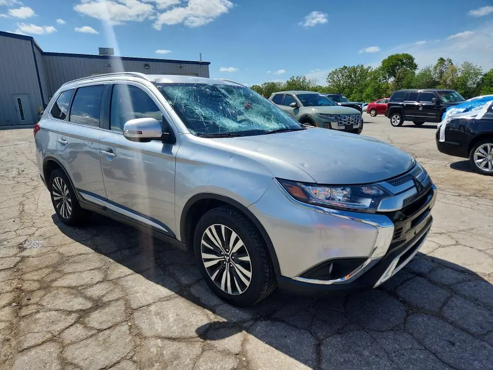 2020 MITSUBISHI OUTLANDER SE  
