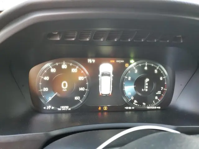 2016 VOLVO XC90 T6