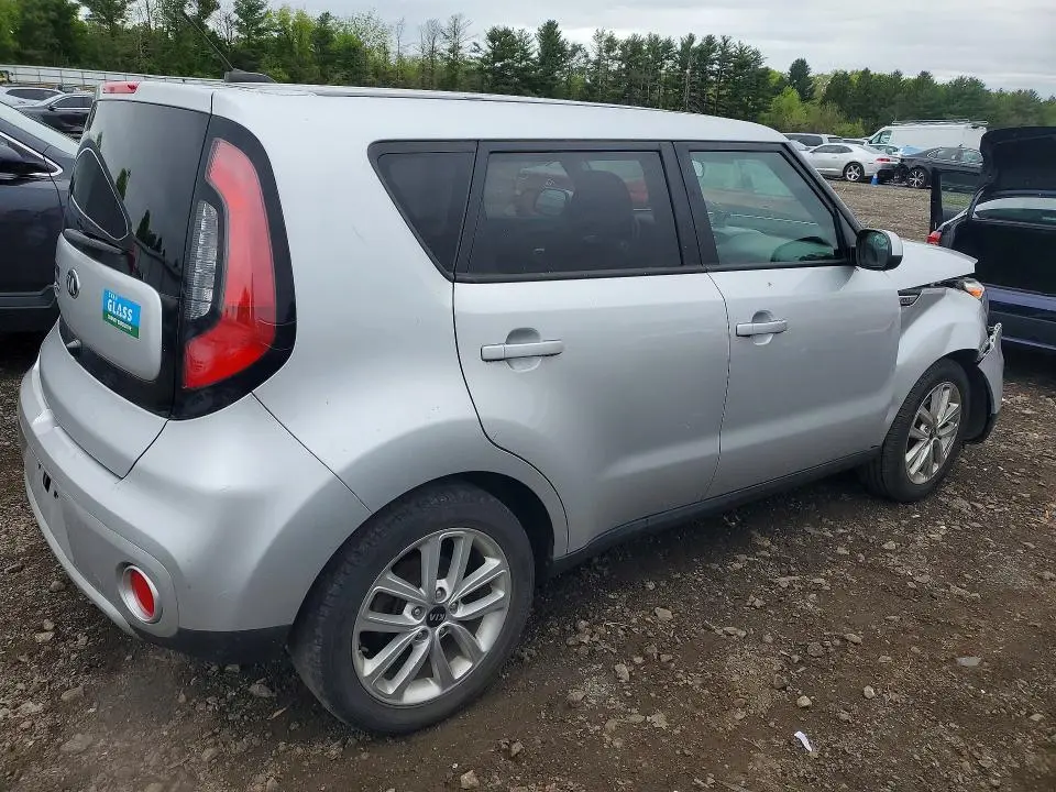 2017 KIA SOUL +  