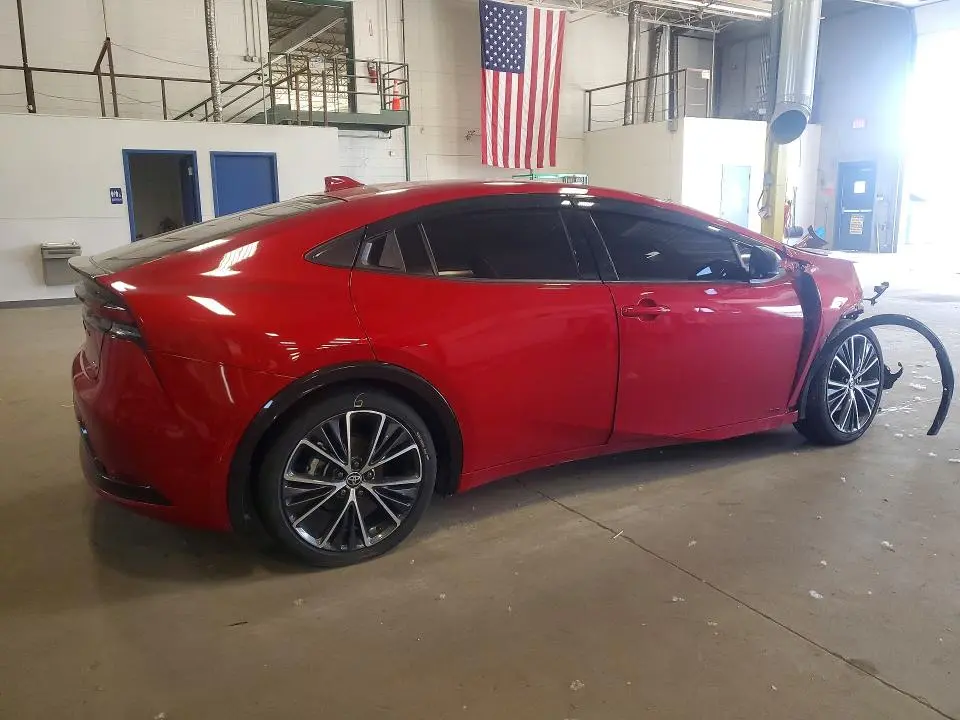 2023 TOYOTA PRIUS XLE  