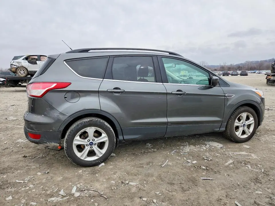 2016 FORD ESCAPE SE  