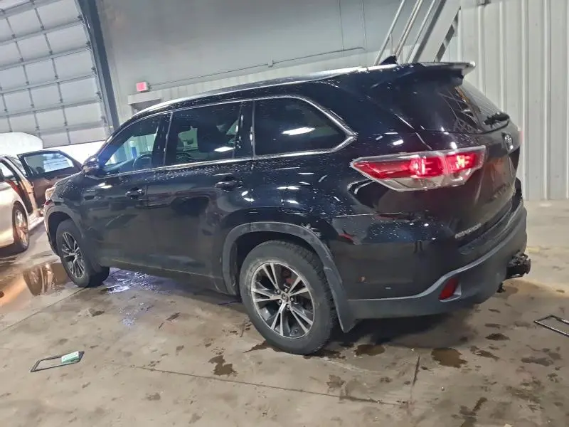 2016 TOYOTA HIGHLANDER XLE  