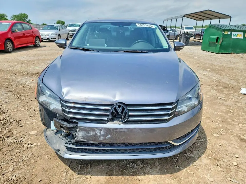 2012 VOLKSWAGEN PASSAT SE  