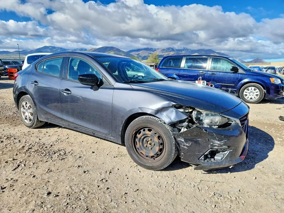 2015 MAZDA 3 SV  