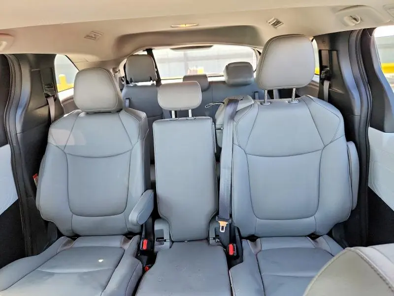 2025 TOYOTA SIENNA XLE 8-PASSENGER  