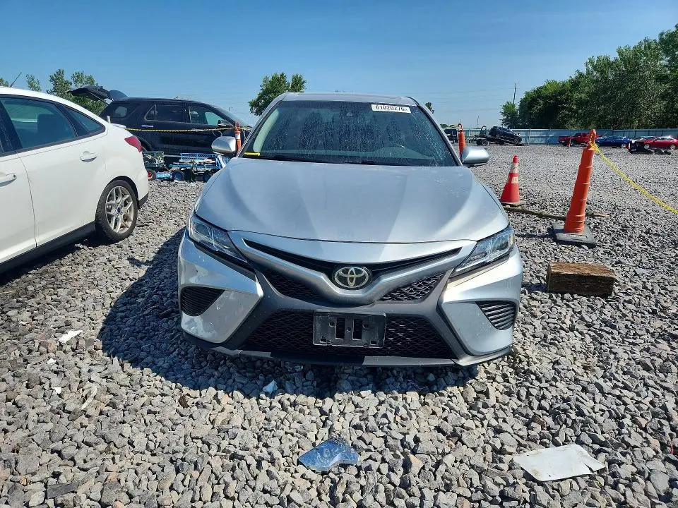 2018 TOYOTA CAMRY SE  