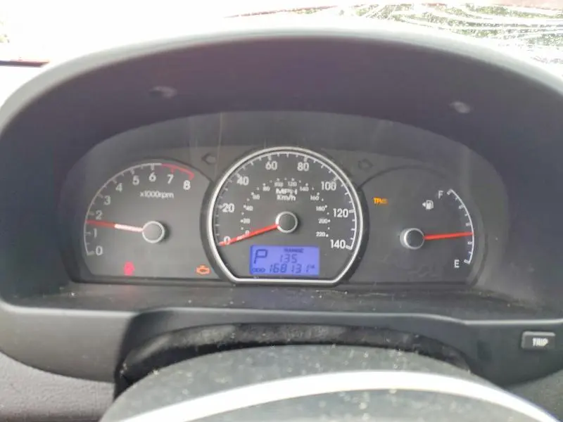 2010 HYUNDAI ELANTRA SE  