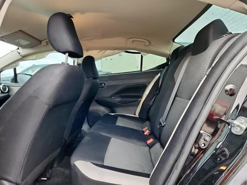 2022 NISSAN VERSA SV  