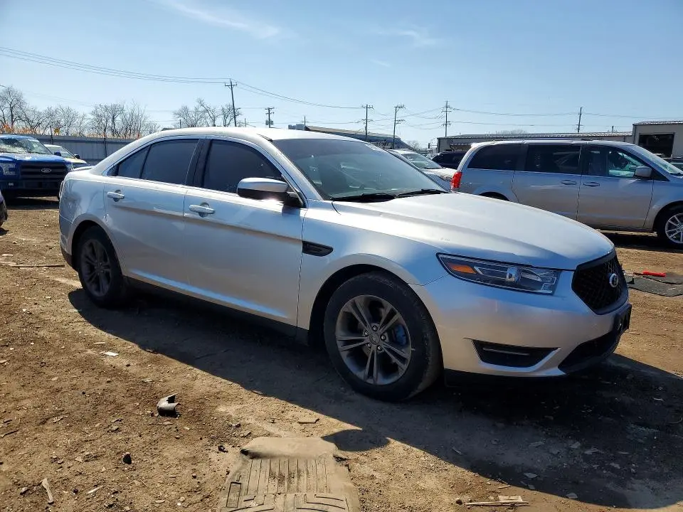 2018 FORD TAURUS SEL  