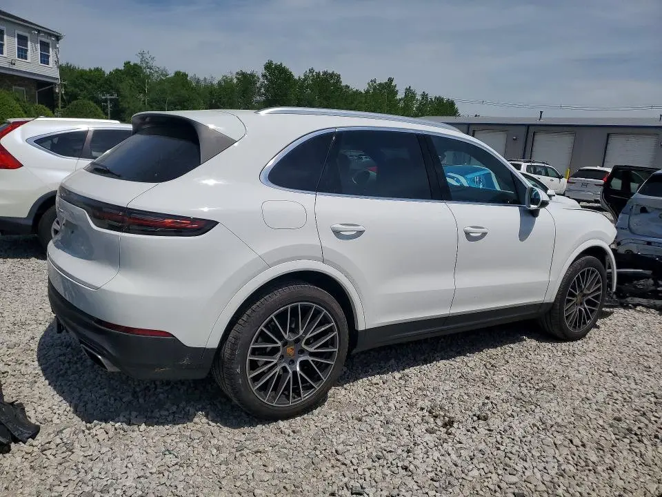 2019 PORSCHE CAYENNE   