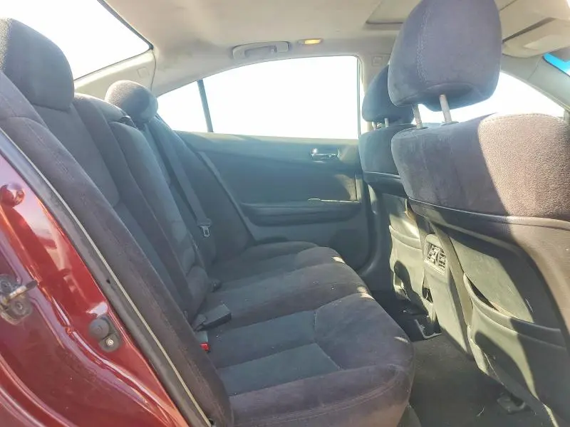 2010 NISSAN MAXIMA S  