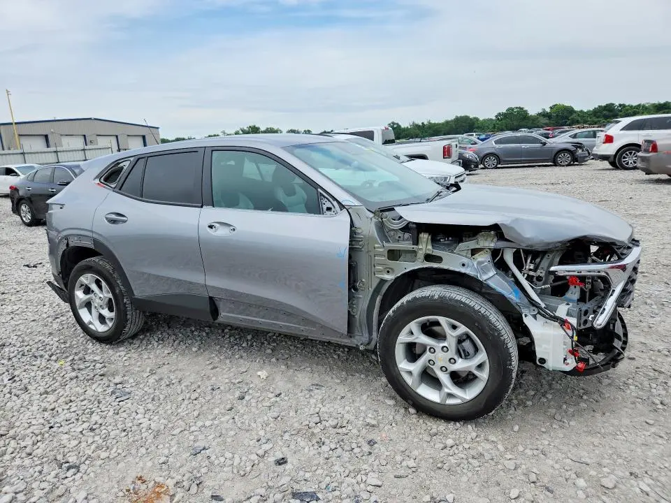 2024 CHEVROLET TRAX LS  