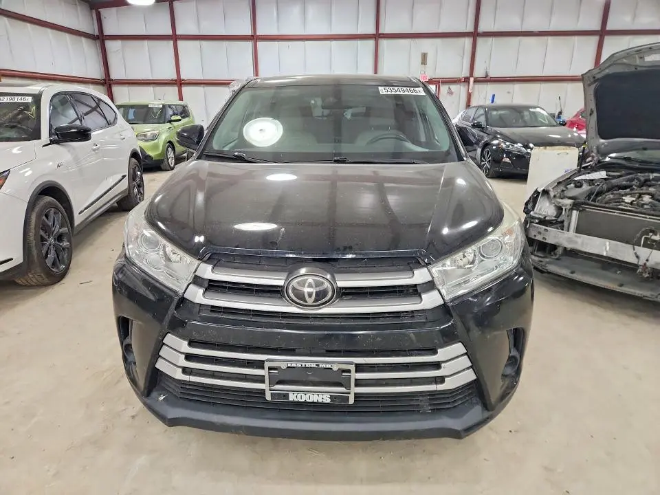 2019 TOYOTA HIGHLANDER LE  