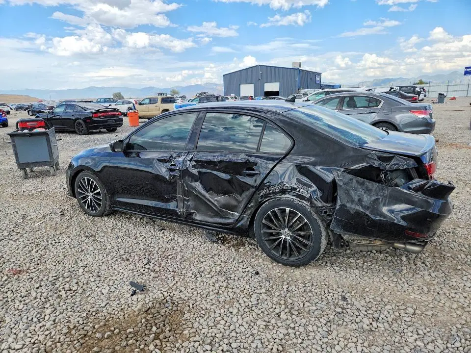 2016 VOLKSWAGEN JETTA SPORT  
