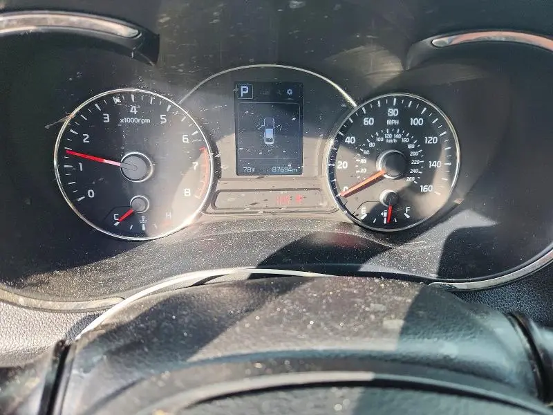 2017 KIA FORTE LX  